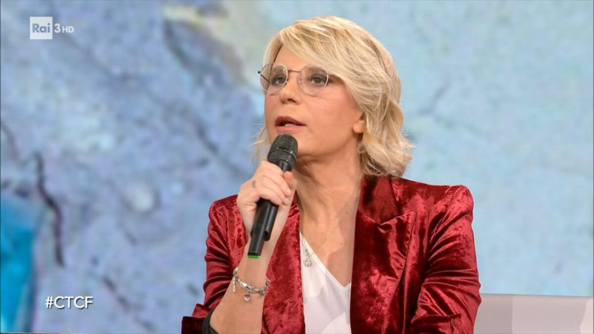 Maria De Filippi: “Dopo il primo anno di televisione in Mediaset, stavo per firmare con Minoli per passare a Rai 2”