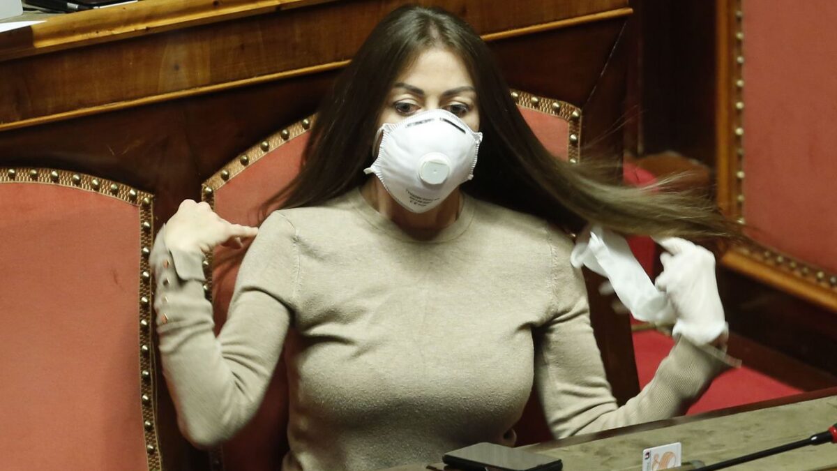Mariarosaria Rossi: da fedelissima di Berlusconi alla fiducia a Conte