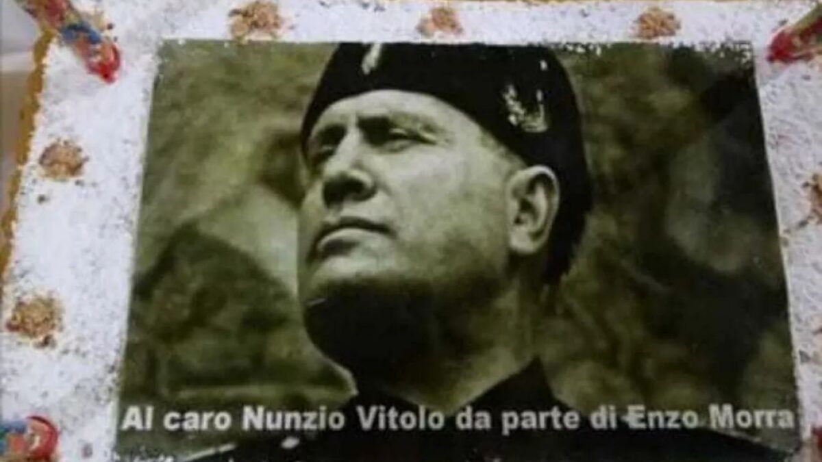 Napoli: torta di Mussolini nella 4 Municipalità, cosa è successo