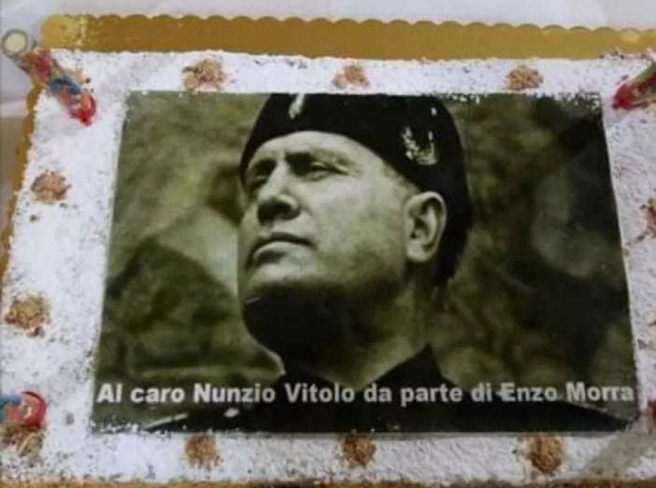 Napoli: torta di Mussolini nella 4 Municipalità, cosa è successo