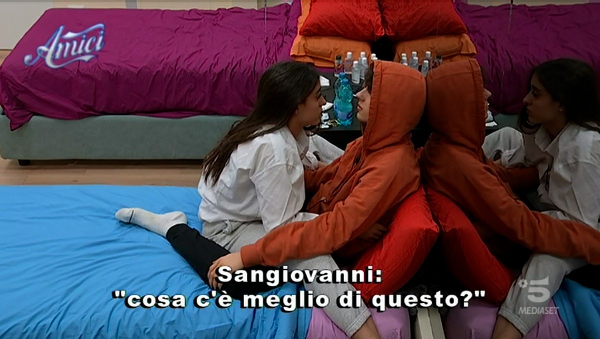 Amici 20, la lezione di Sangiovanni sulla bellezza (di Giulia)