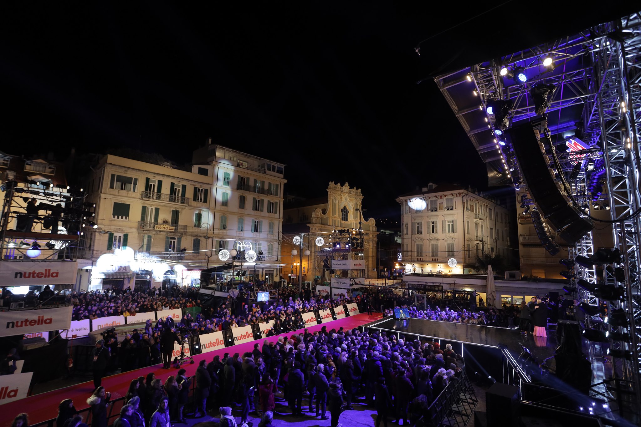Sanremo 2021, cancellato il Festival in piazza
