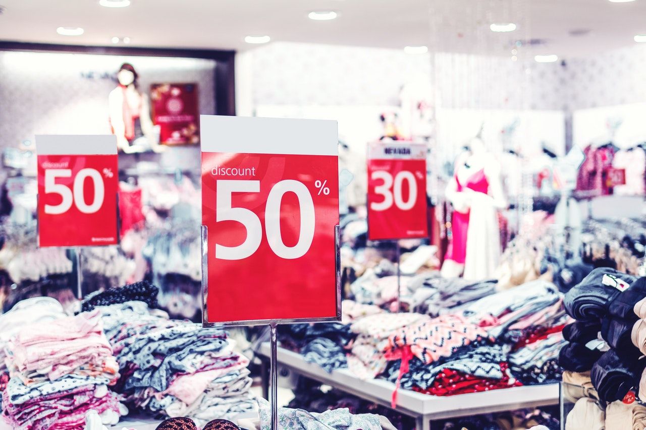 Confcommercio, saldi: -1 miliardo di euro causa Covid