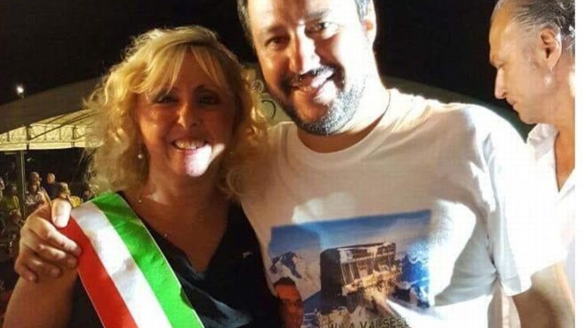 Niente aiuti a stranieri o persone non gradite a San Germano Vercellese: sindaca leghista ai domiciliari