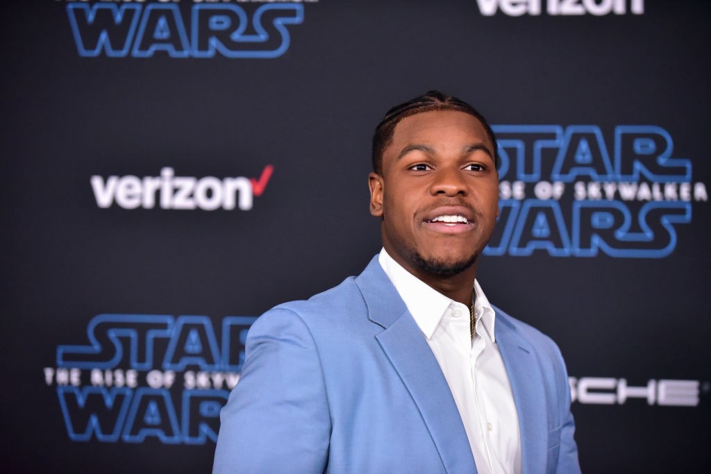 The Formula: John Boyega e Robert De Niro nel film Netfllix