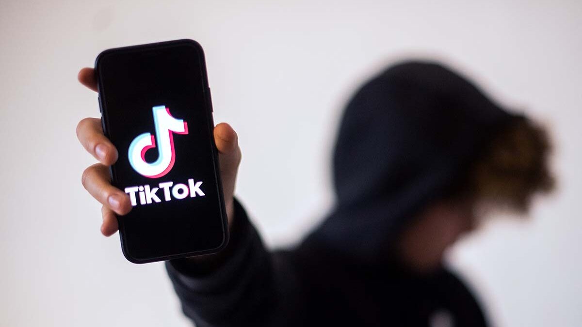 TikTok: i profili dei minori under 16 diventeranno automaticamente privati