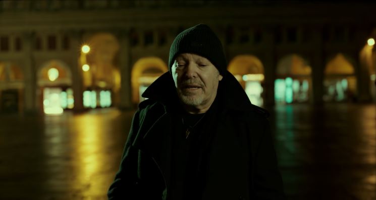 Una canzone d’amore buttata via, Vasco Rossi: testo e video ufficiale