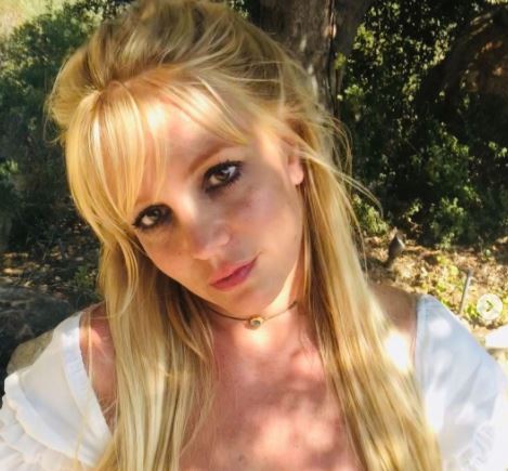 Britney Spears su Instagram risponde alle critiche sui suoi video “homemade”