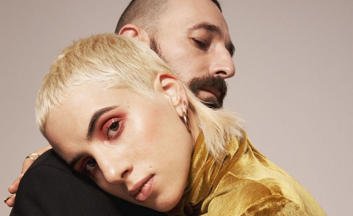 Fiamme negli occhi, Coma_Cose: la canzone di Sanremo 2021 sulla passione e lo sguardo che arde e brucia