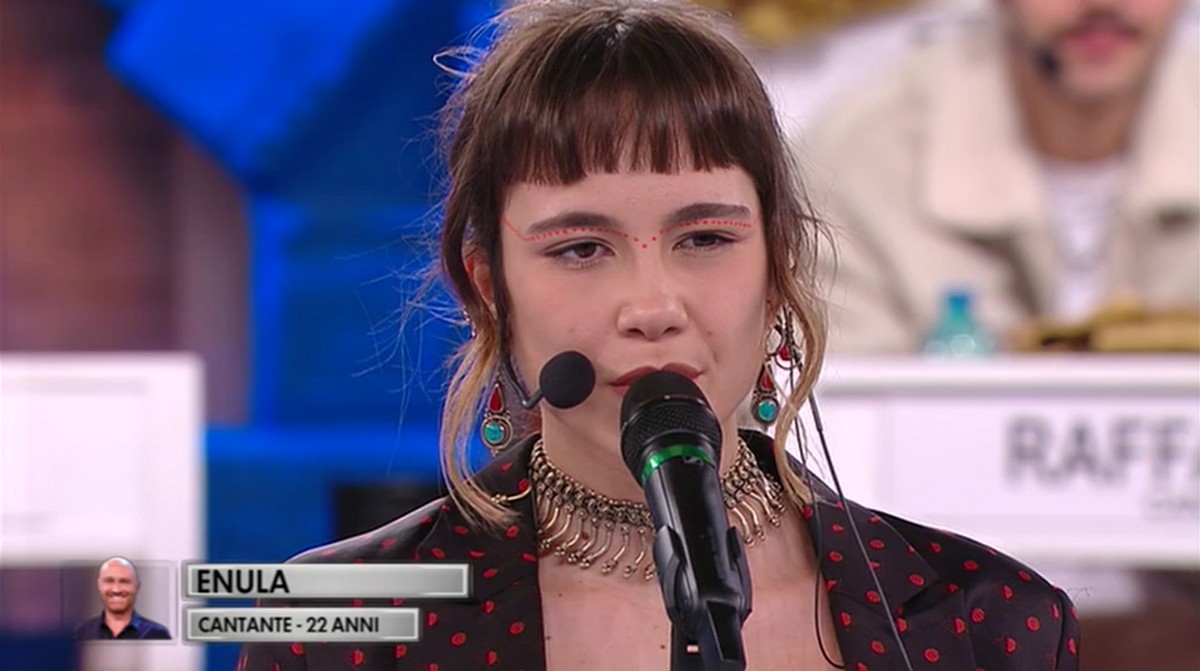 Da sola (con me), Enula: testo e audio della canzone (Amici 20)
