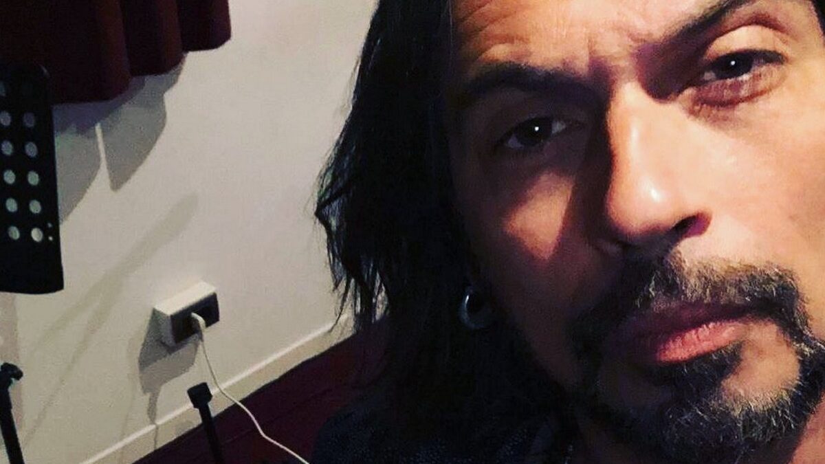 Francesco Sarcina: “Ho sniffato le ceneri di mio padre come è successo a Keith Richards”