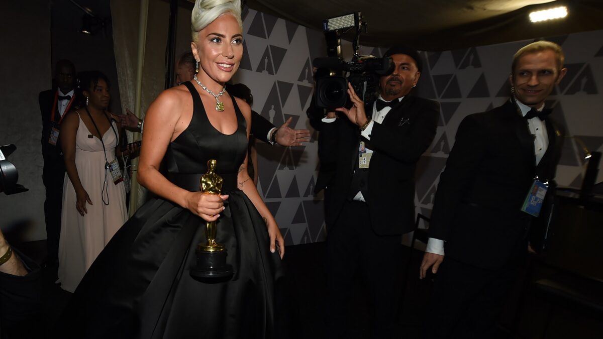 Lady Gaga a Roma per le riprese del film “Gucci” e i fan la sognano come ospite a Sanremo 2021