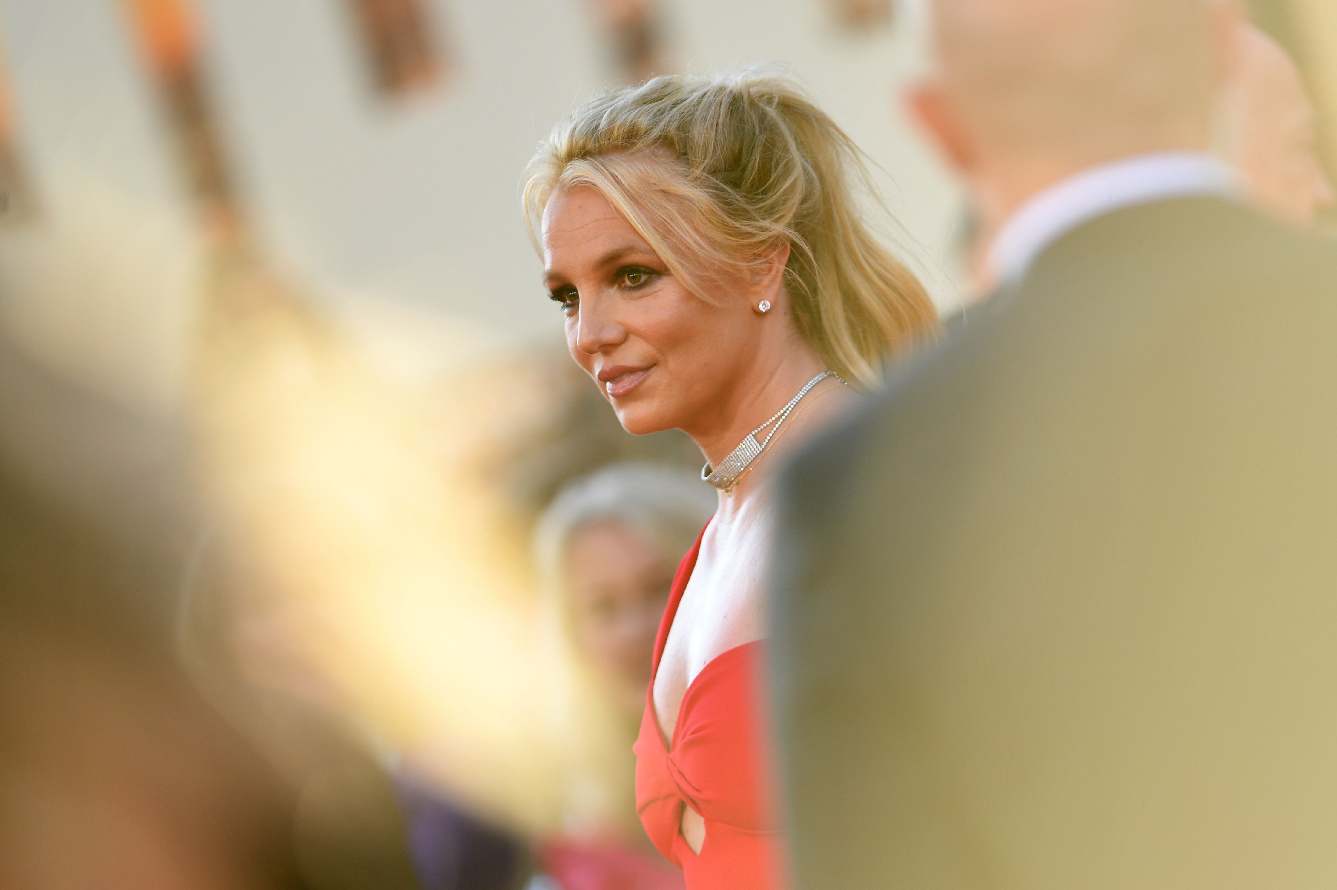 Britney Spears, “trattamento della demenza” come motivo della tutela da parte del padre?