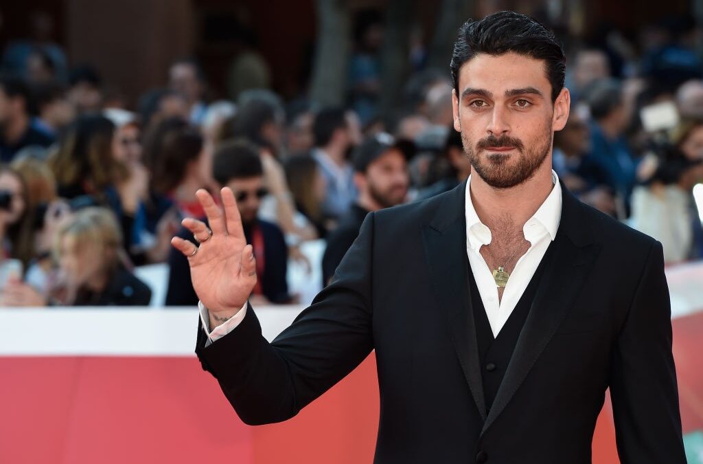 Michele Morrone di 365 giorni e Federica Sabatini di Suburra nella seconda stagione di Toy Boy di Netflix