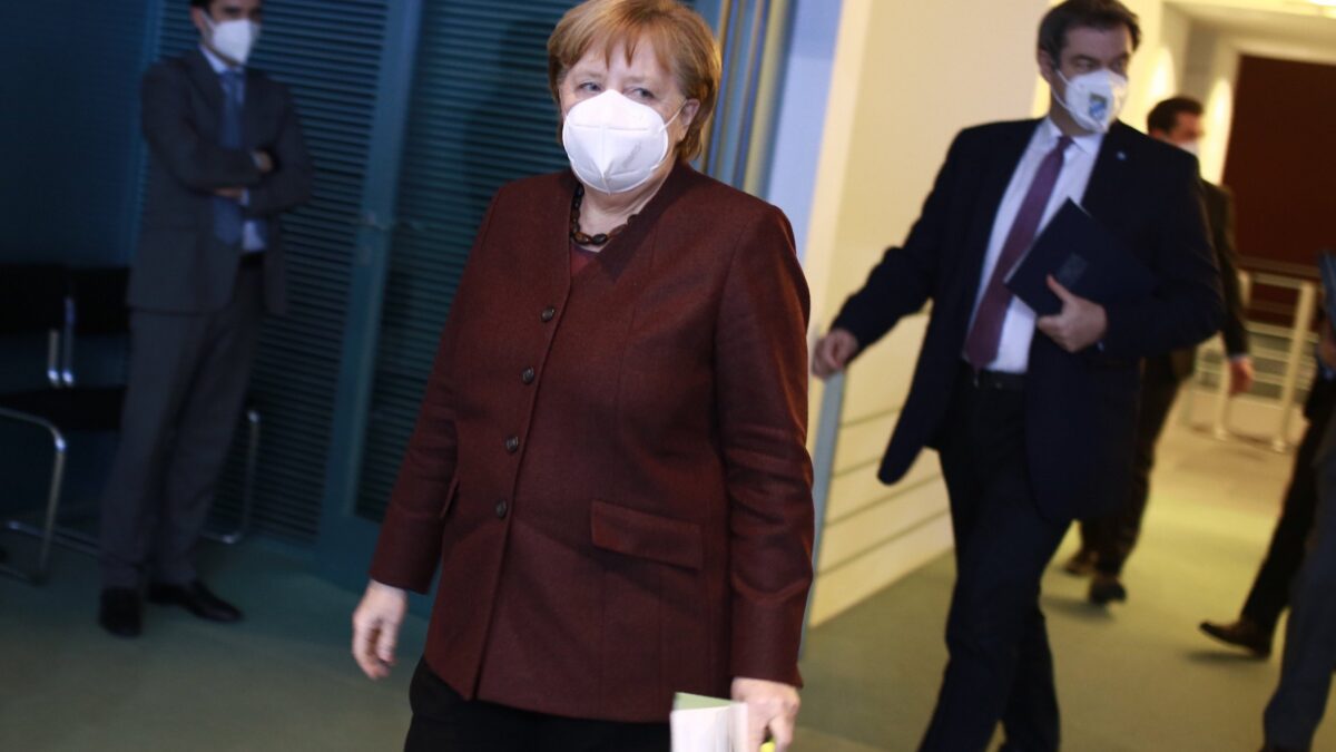 L’UE si divide sulla liberalizzazione dei brevetti sui vaccini. Il NO di Merkel