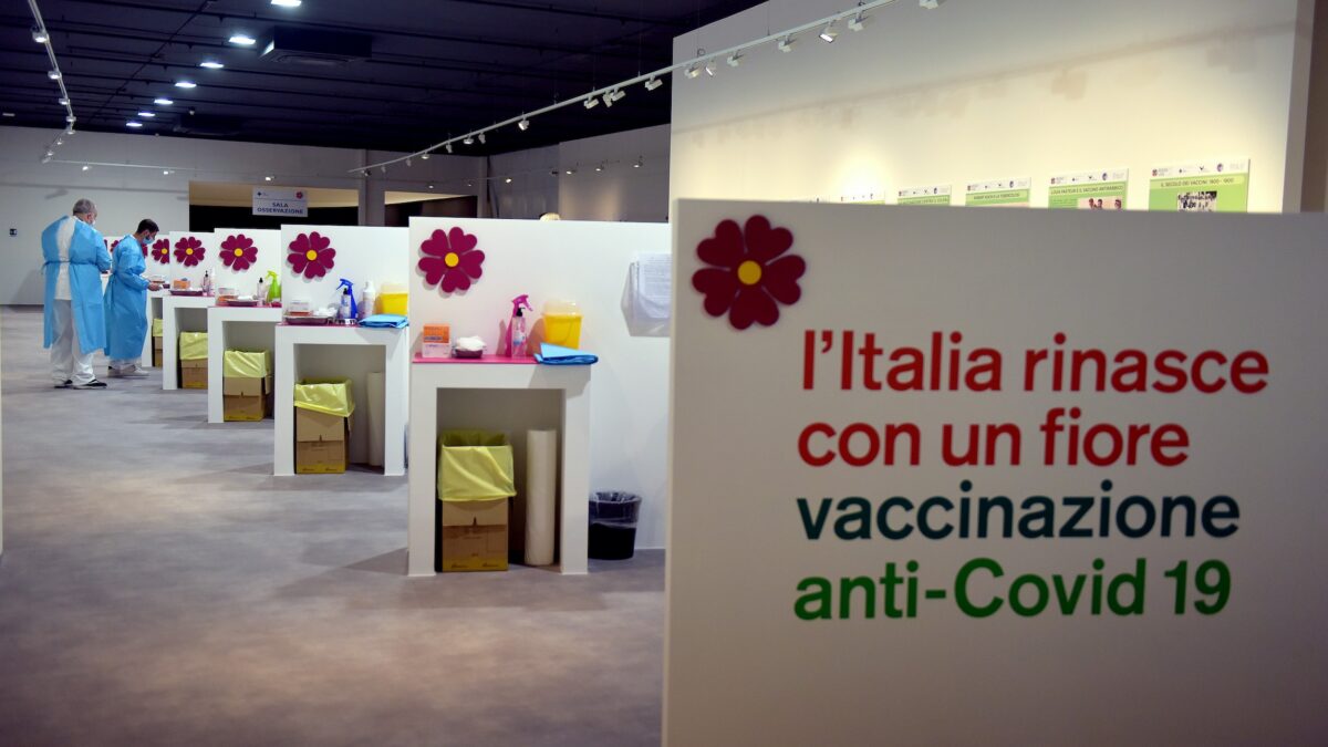 Coronavirus: 14.931 su oltre 300mila tamponi, giù il tasso di positività