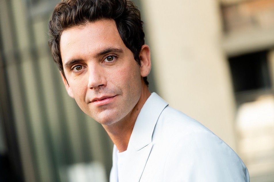 Mika condurrà l’Eurovision 2022? L’annuncio di Gabriele Corsi era una battuta…