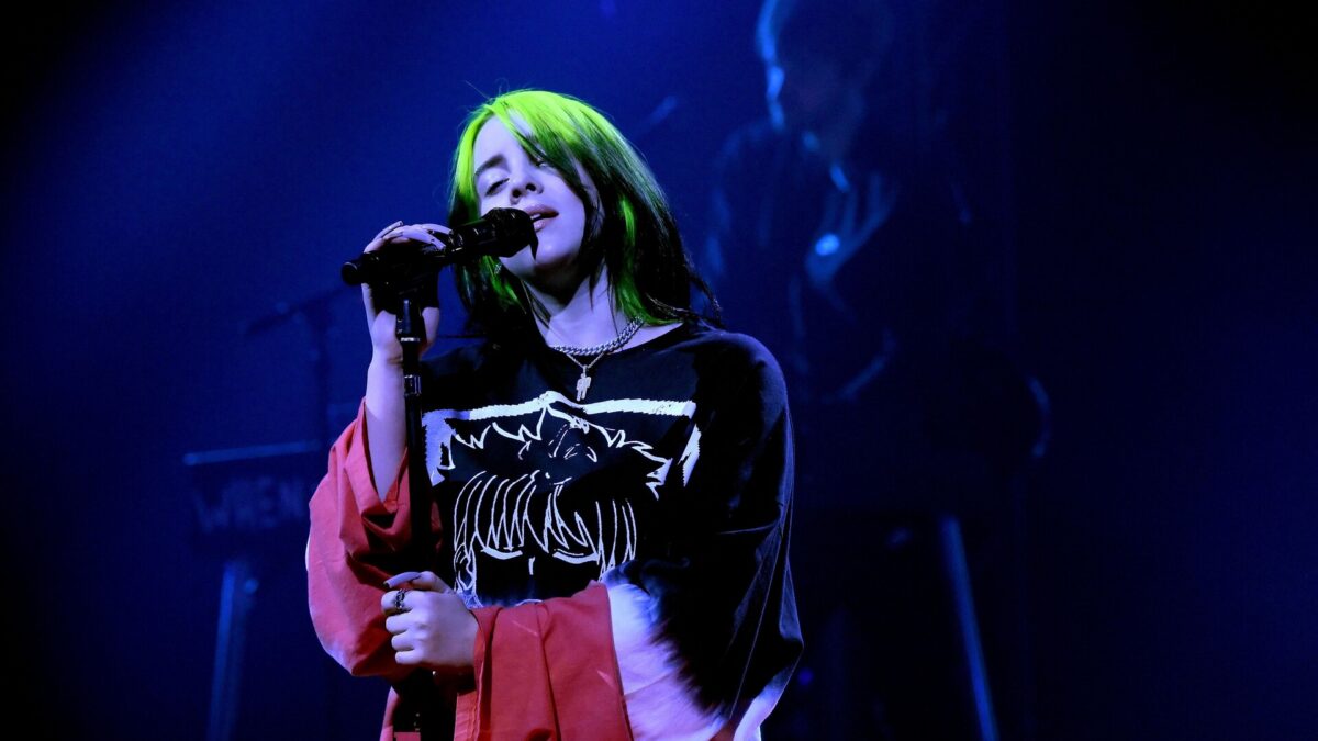 Billie Eilish, ottiene un ordine restrittivo per un uomo che l’avrebbe minacciata di morte