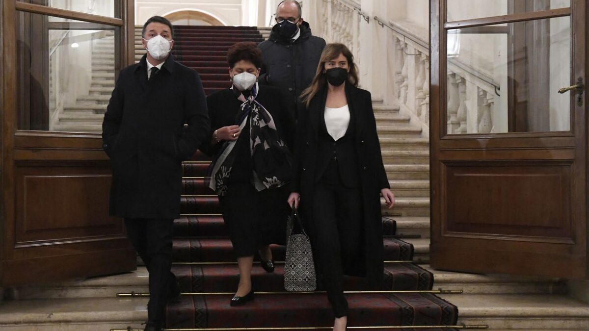 Italia Viva e M5S distanti quasi su tutto: Renzi alzerà la posta ogni giorno
