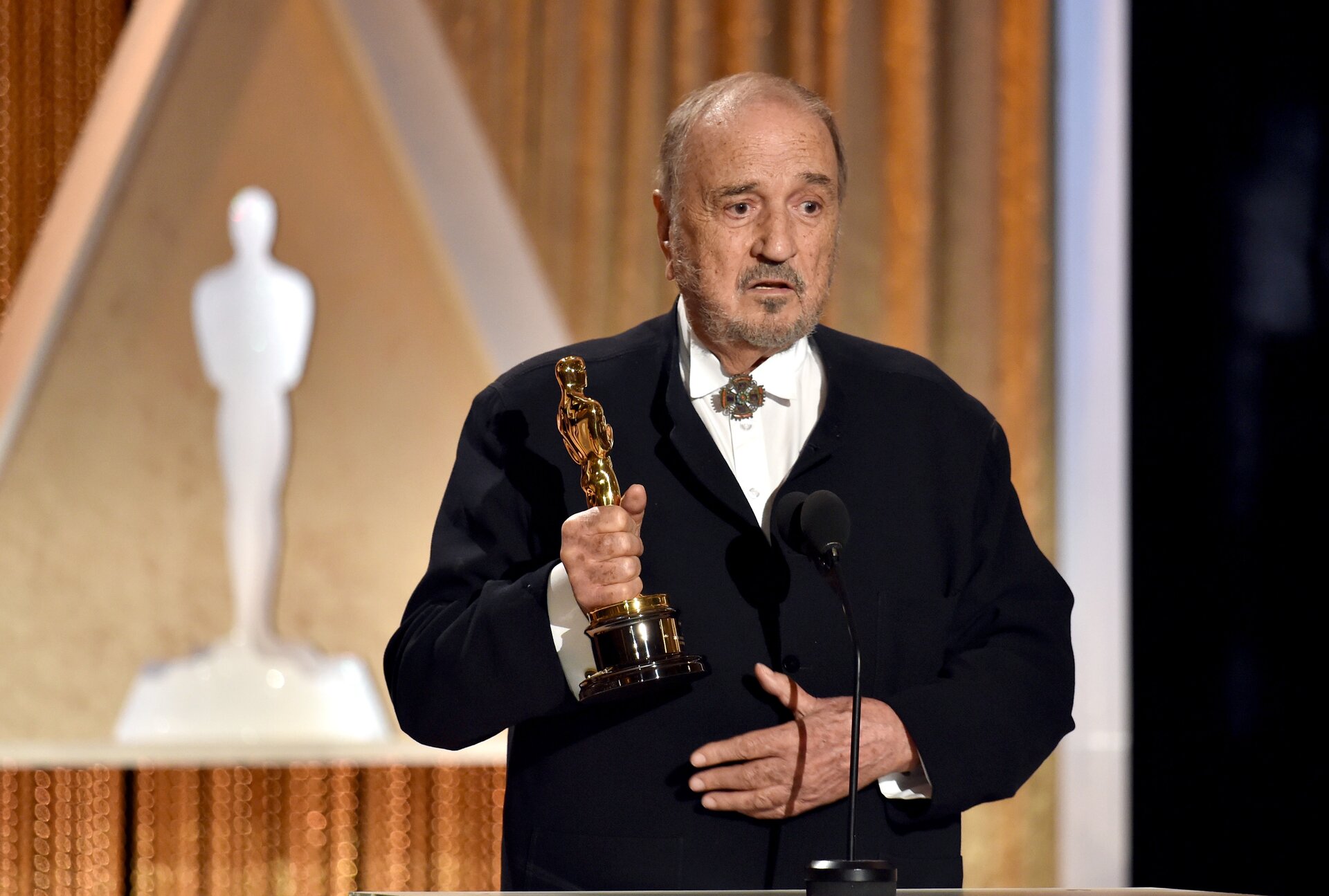 Jean-Claude Carrière, lo sceneggiatore francese si spegne a 89 anni