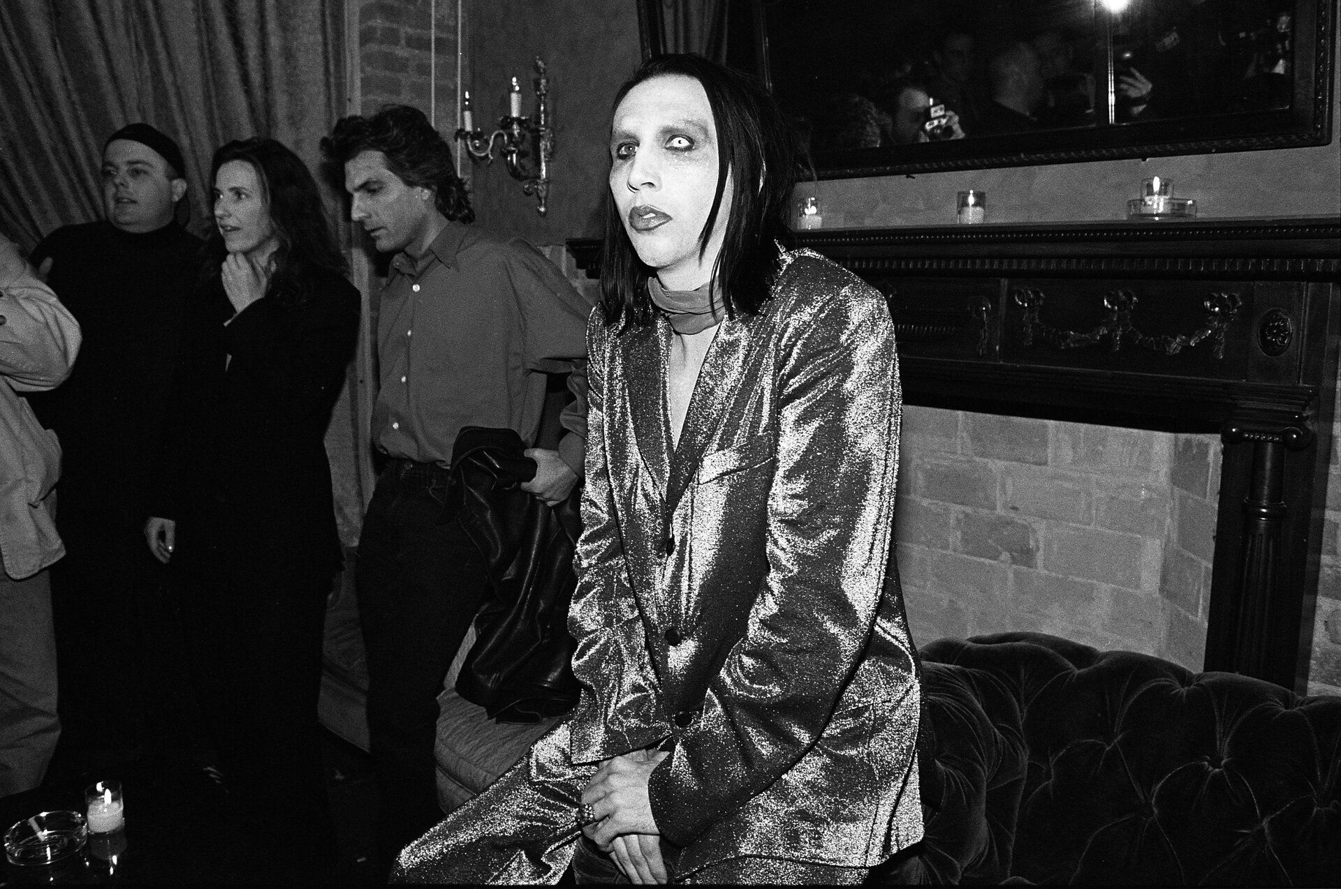 Marilyn Manson nella bufera. E rispuntano passaggi dal suo libro “The Long Hard Road Out of Hell”…