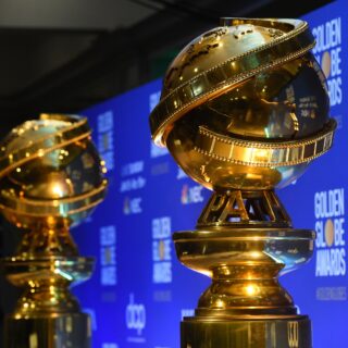 Golden Globes 2021, nomination guidano Mank e Il processo ai Chicago 7