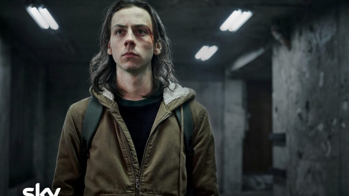 Hausen, quel condominio che non fa abbastanza paura: la recensione della serie horror di Sky e Now Tv