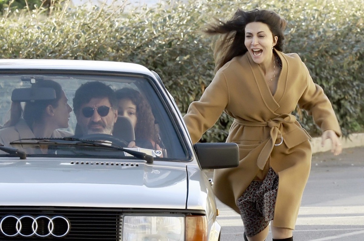 L’amore strappato, Canale 5 ripropone la miniserie con Sabrina Ferilli, in attesa di Svegliati amore mio