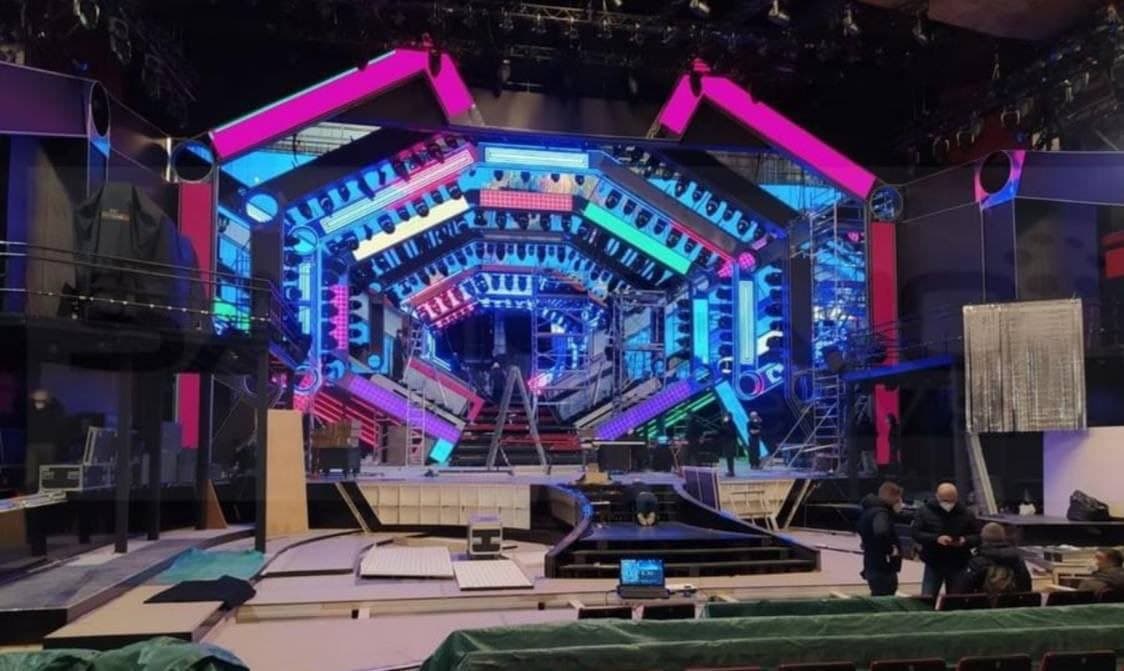 Sanremo 2021, la scenografia curata da Gaetano Castelli (foto e video)