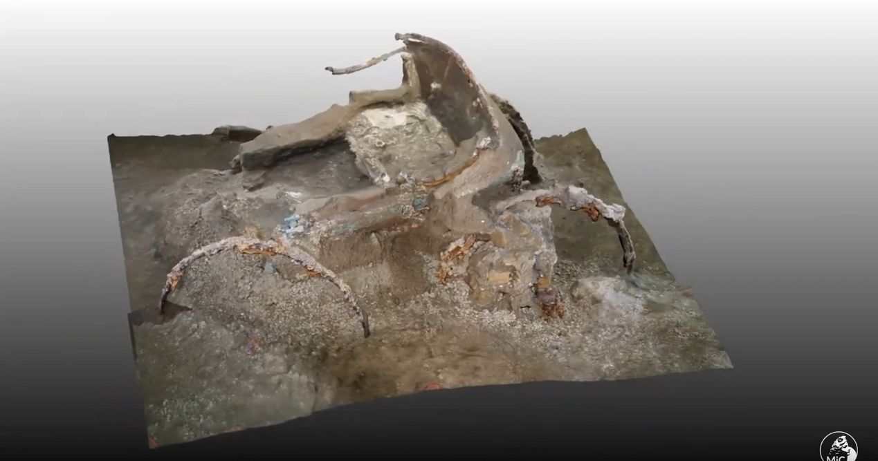 Pompei: rinvenuto carro cerimoniale quasi integro