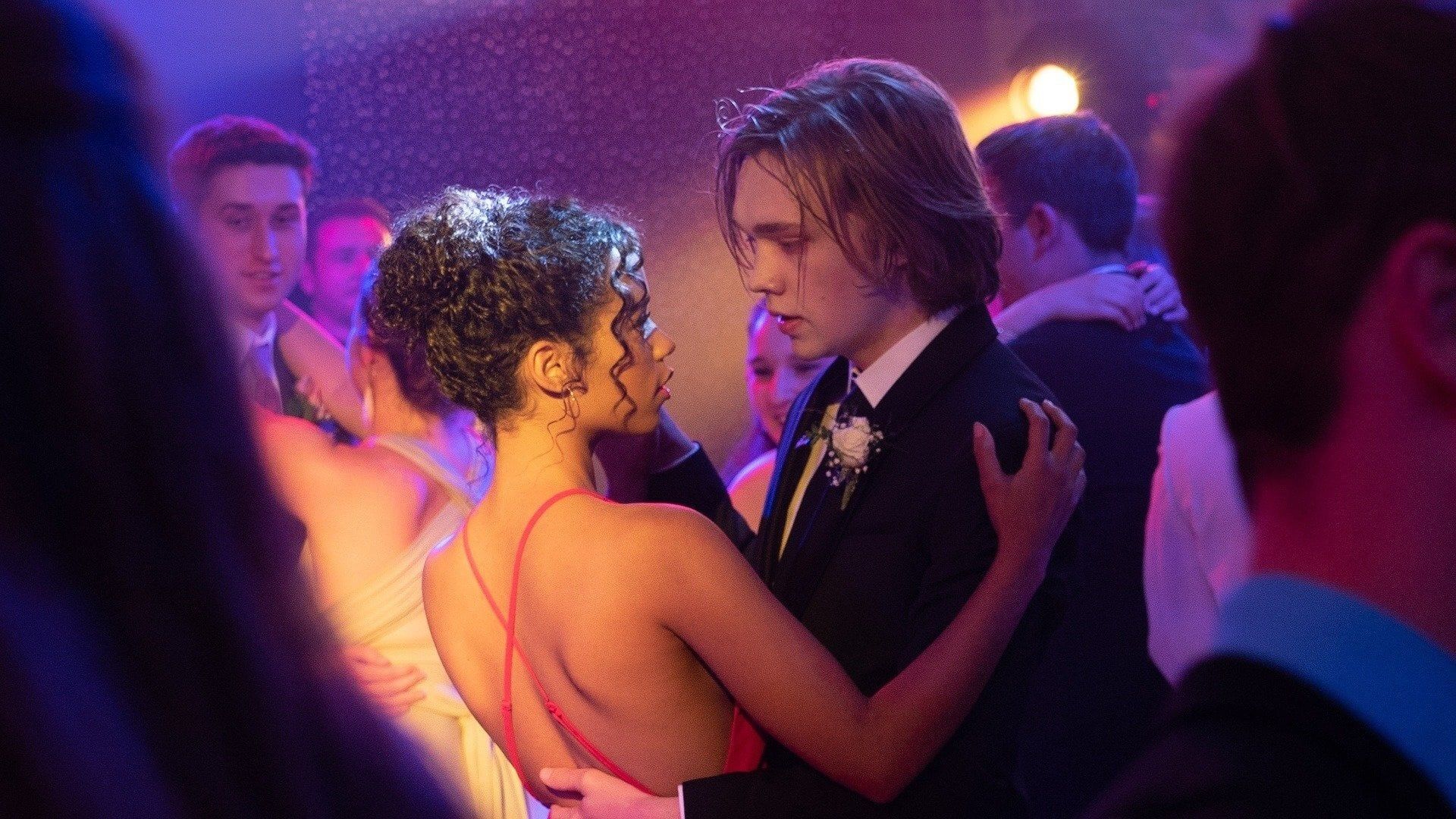 Quello che tu non vedi: trailer italiano del film con Charlie Plummer su Amazon Prime