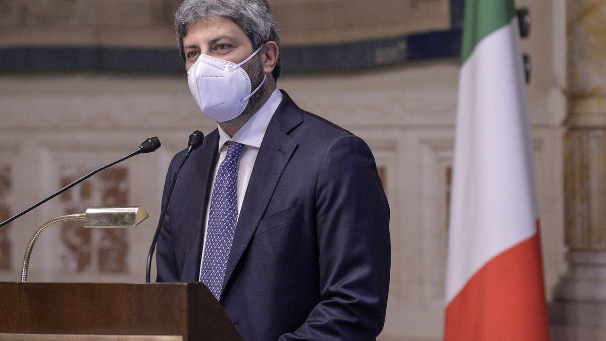 Crisi di governo. In corso il tavolo tecnico di Fico. PD: “Conte e Gualtieri non si toccano”