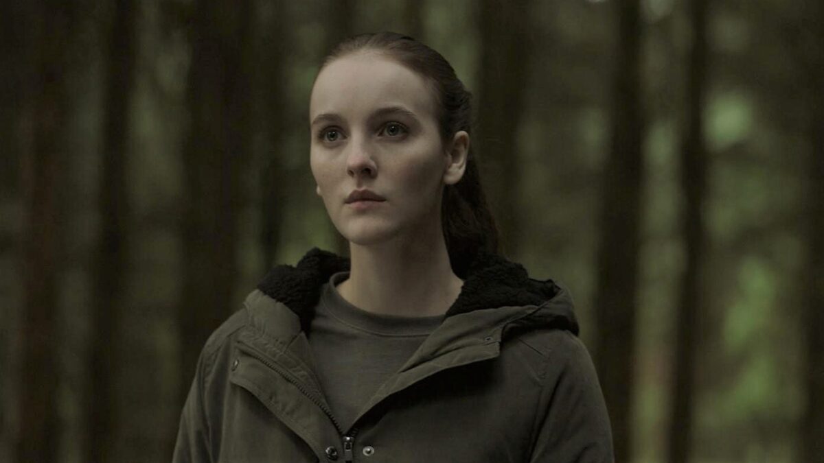Rose Plays Julie: trailer del thriller irlandese con Ann Skelly e Aidan Gillen