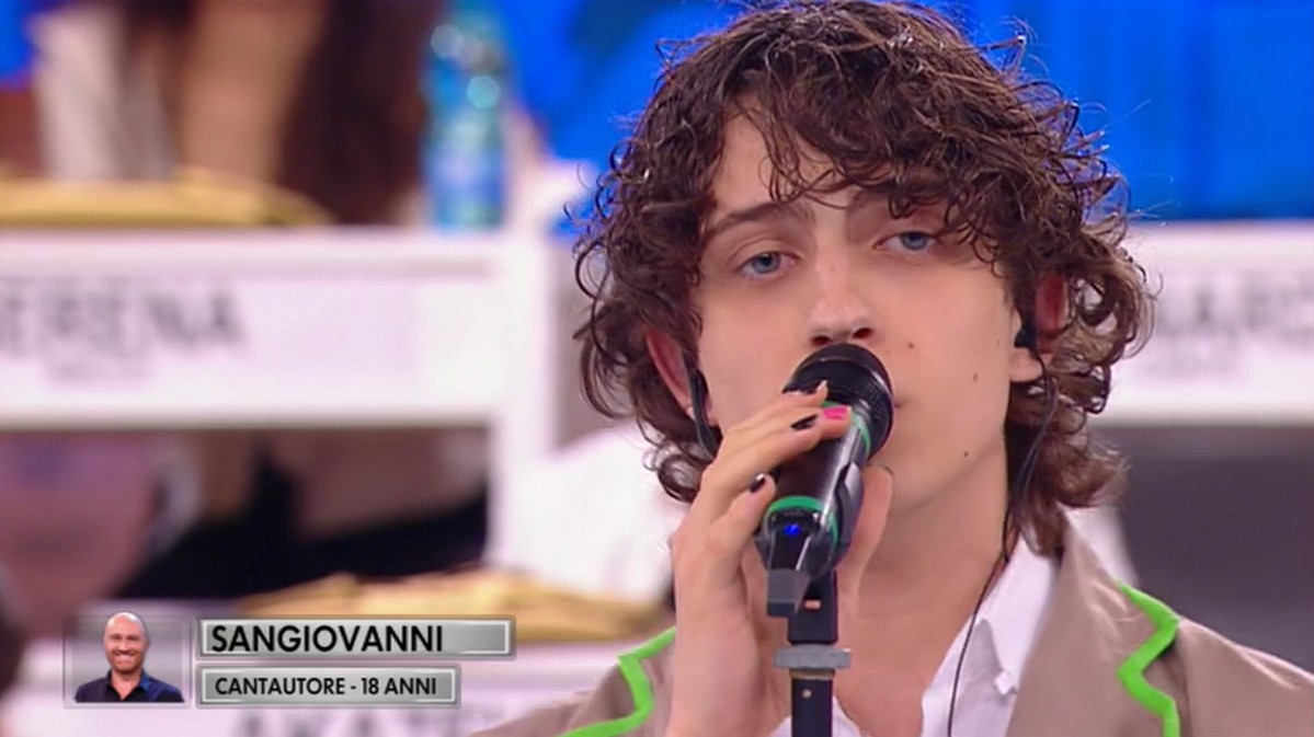 Sangiovanni: Tutta la notte è il terzo inedito presentato ad Amici 20 (Testo e Audio)