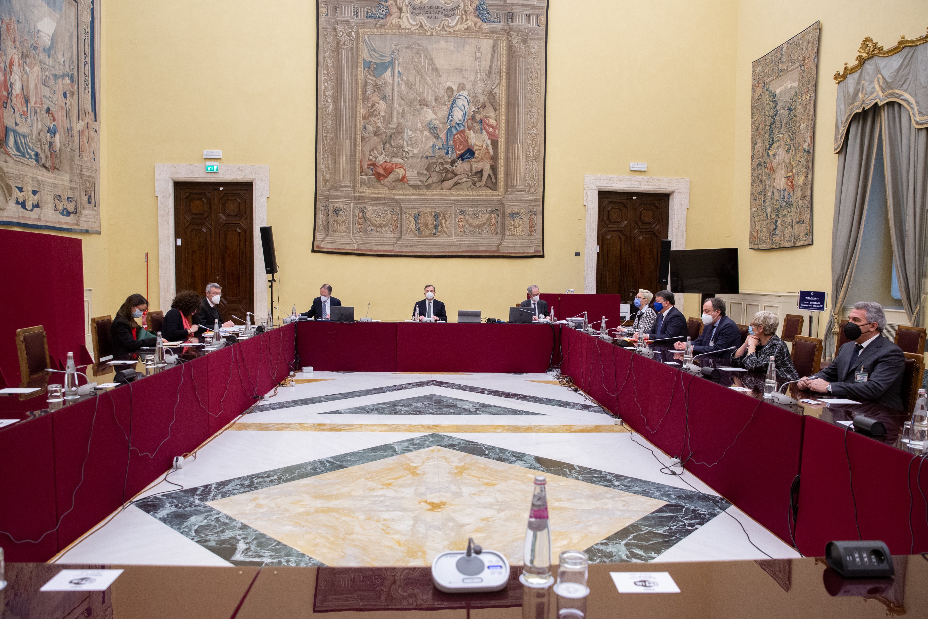 Consultazioni. Draghi incassa l’appoggio di Regioni e Confindustria. Venerdì al Colle?