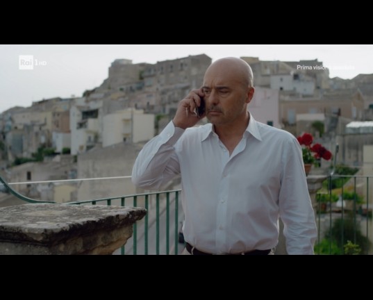 Il Commissario Montalbano sorprende col ‘metodo Zingaretti’