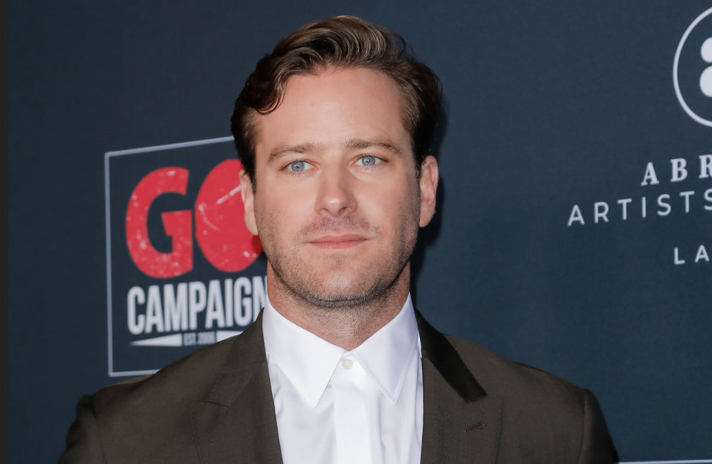 Billion Dollar Spy: Armie Hammer abbandona dopo le accuse di violenza sessuale