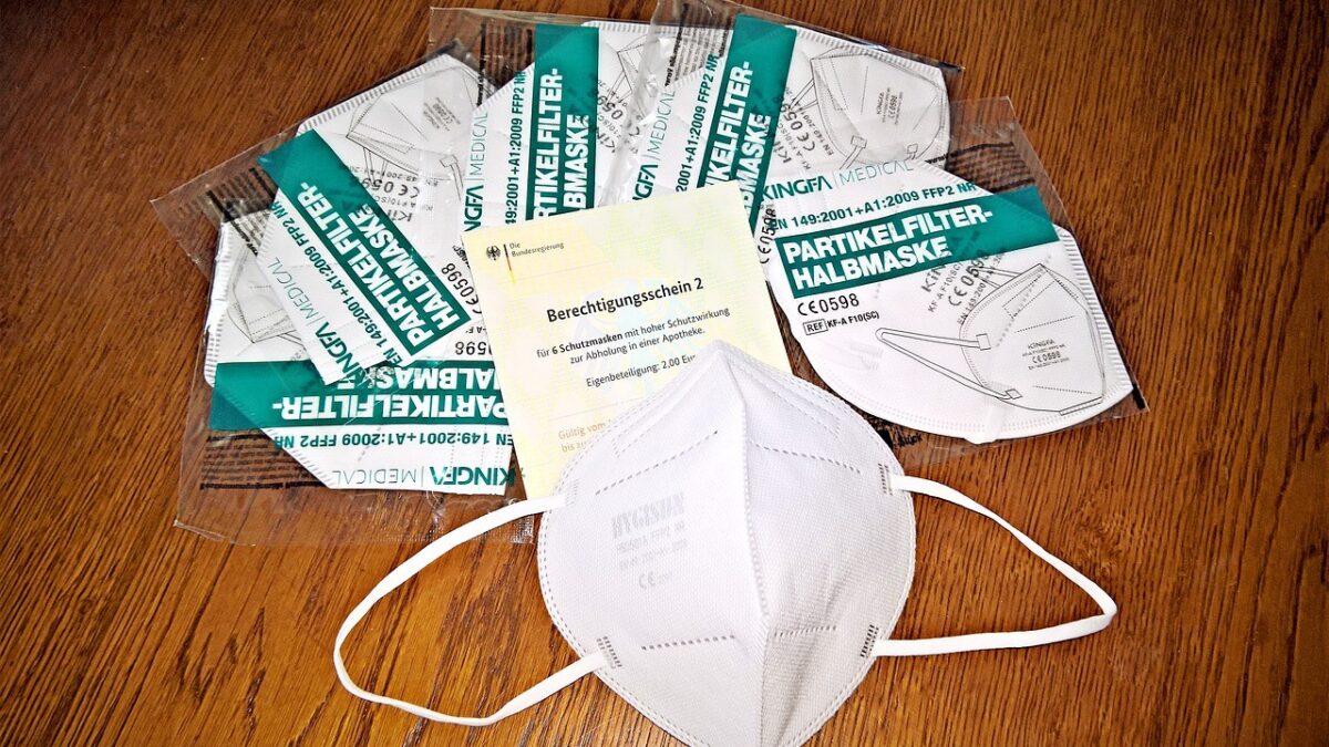 Mascherine FFp2: i codici di quelle che non proteggono dal virus