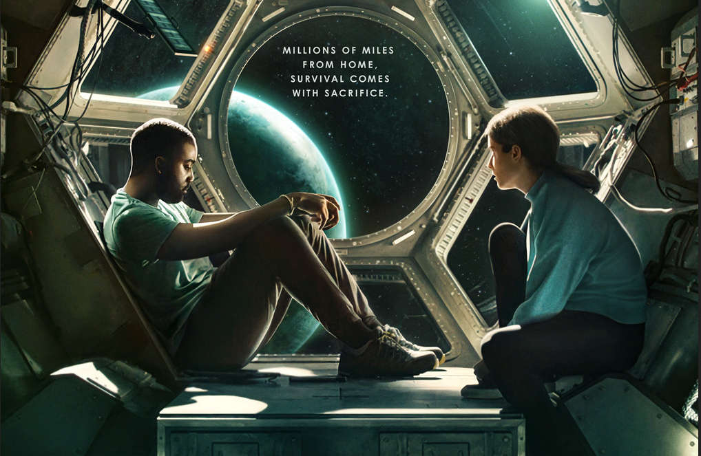 Estraneo a bordo: trailer italiano del thriller sci-fi di Netflix con Anna Kendrick e Toni Collette