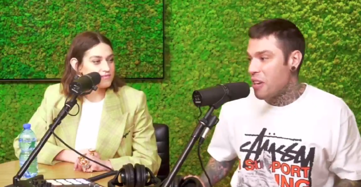 Fedez, provocazione a Maria De Filippi su Gaia: “Sai chi è stato il primo a credere in lei?”