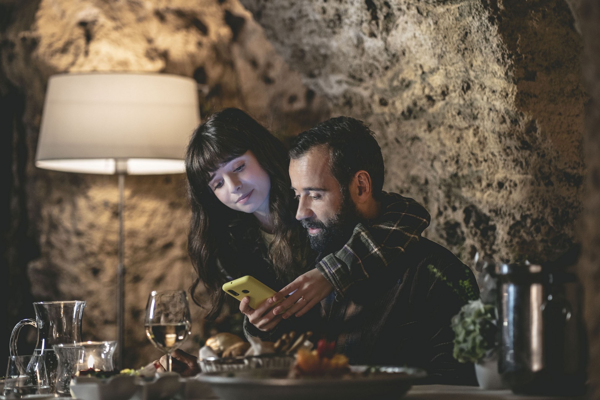 Genitori vs Influencer: trailer del film Sky con Fabio Volo e Giulia De Lellis