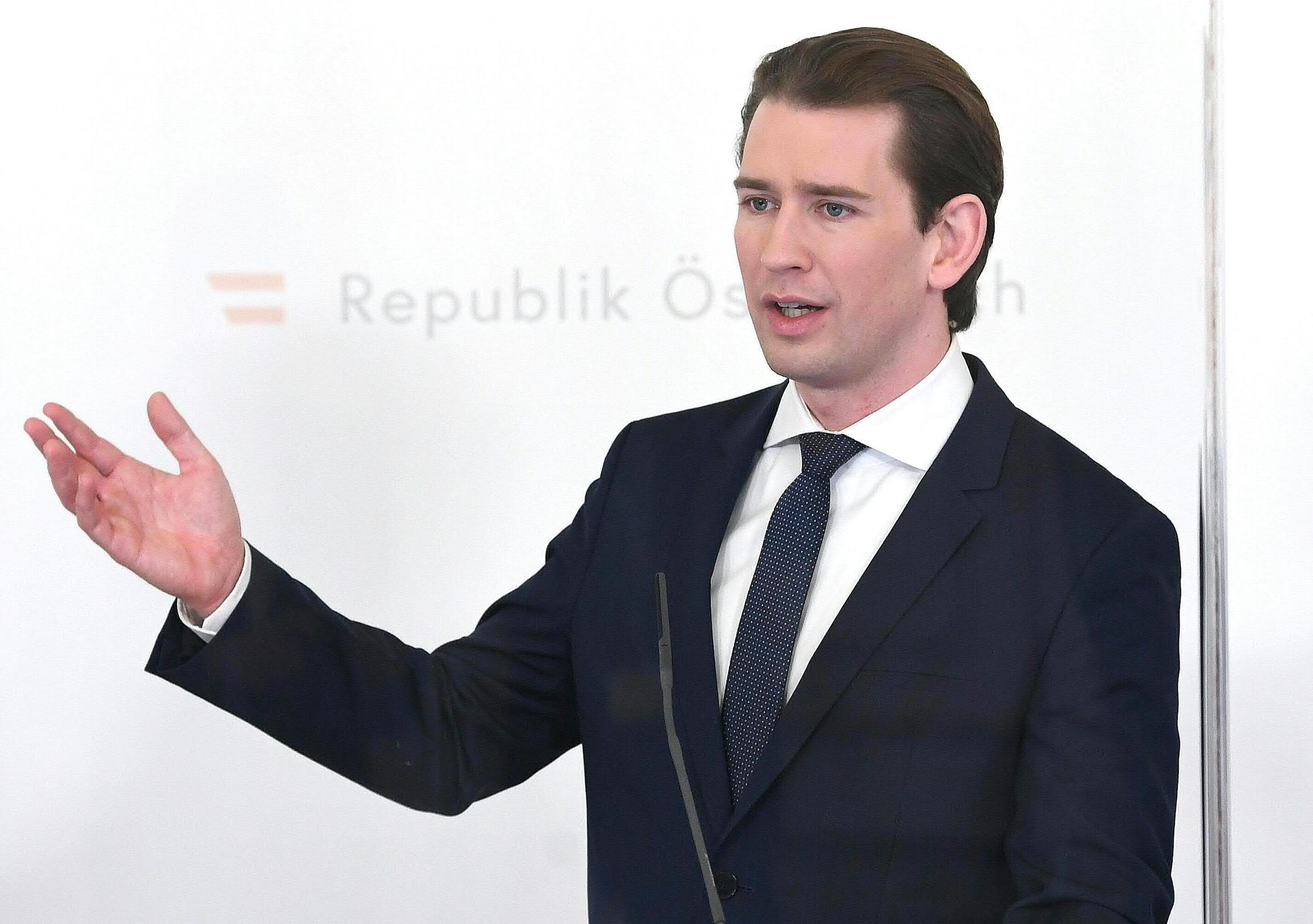 Vaccini, lo strappo dell’Austria: “Non ci affideremo solo alla Ue”