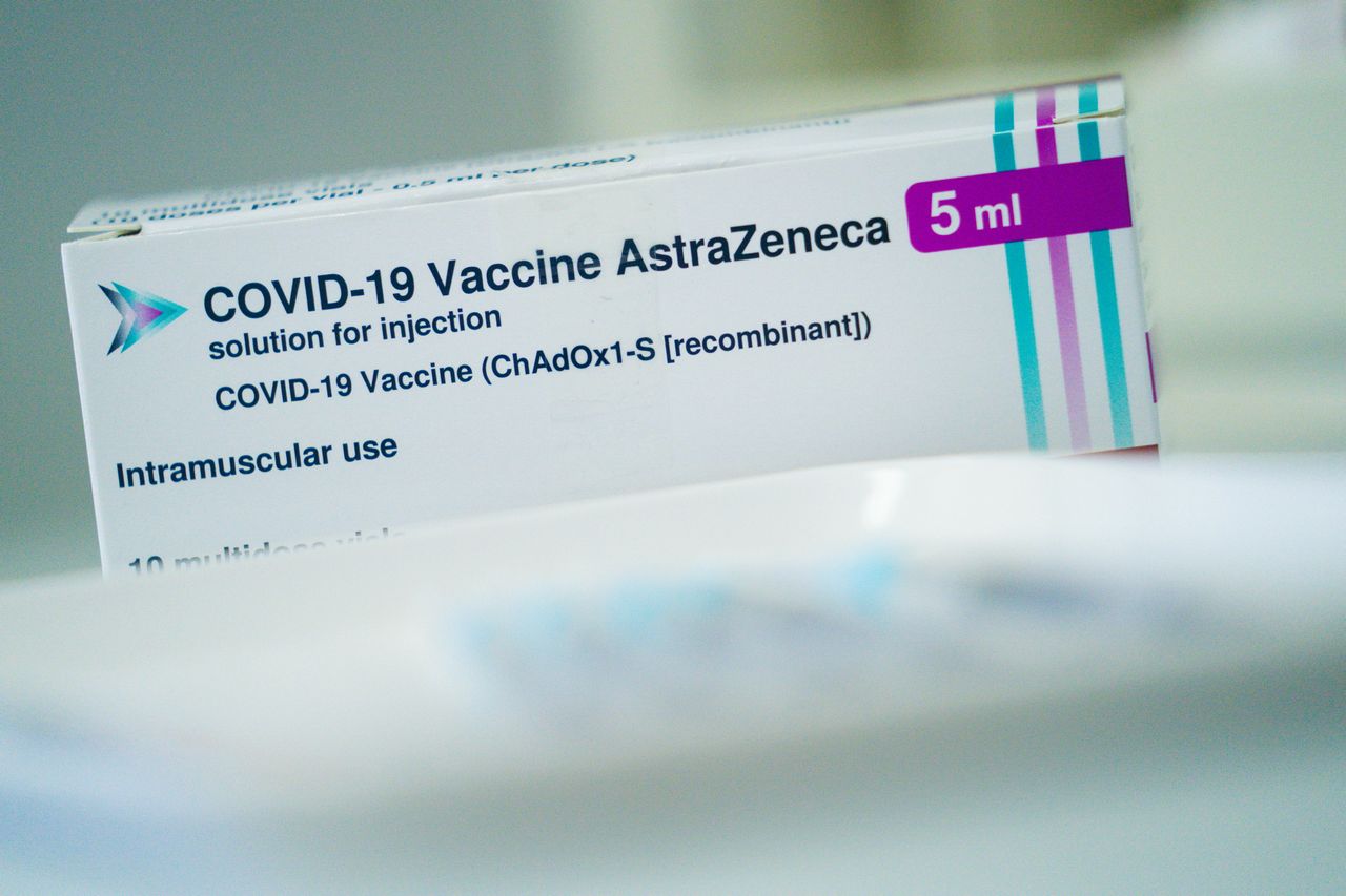 L’Unione Europea chiede maxi risarcimento ad AstraZeneca