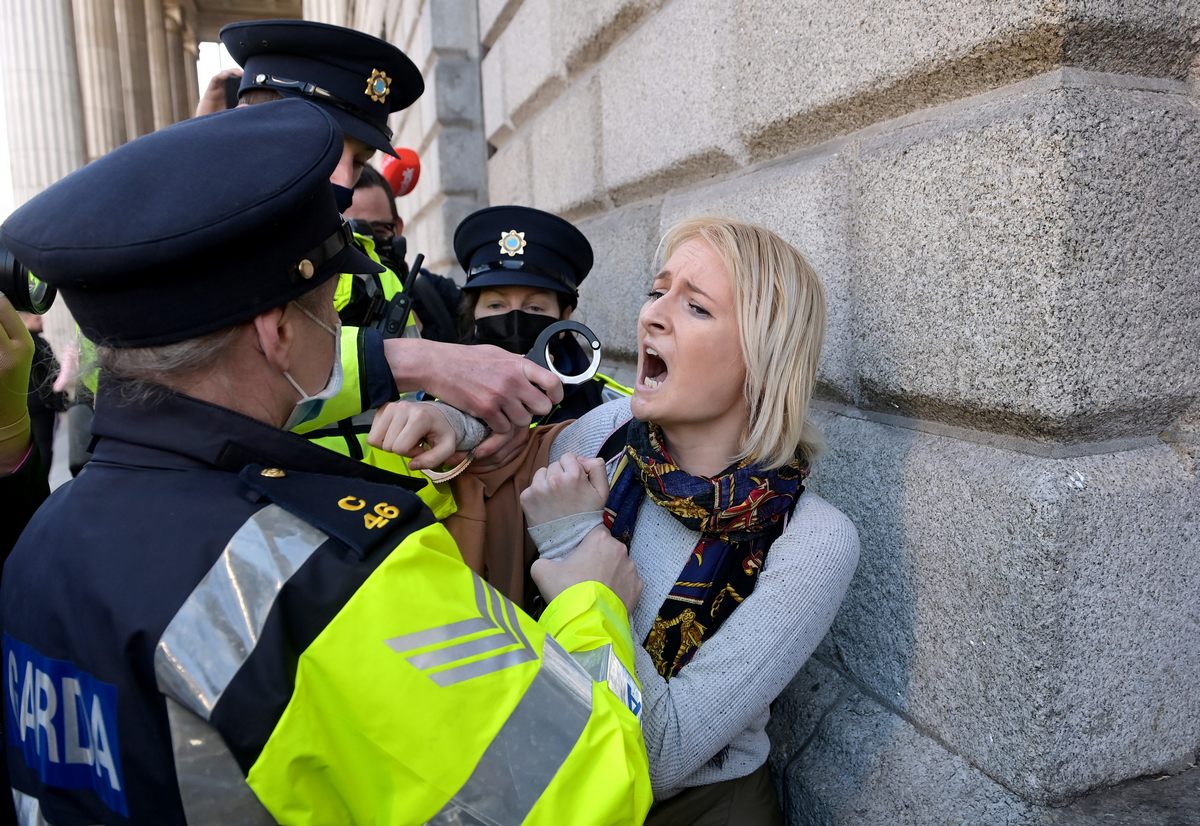 Irlanda: proteste anti-lockdown nel giorno di San Patrizio
