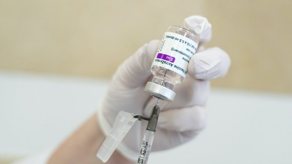 Coronavirus, 25 marzo. 23.696 nuovi positivi. Iniziano a scendere i ricoveri