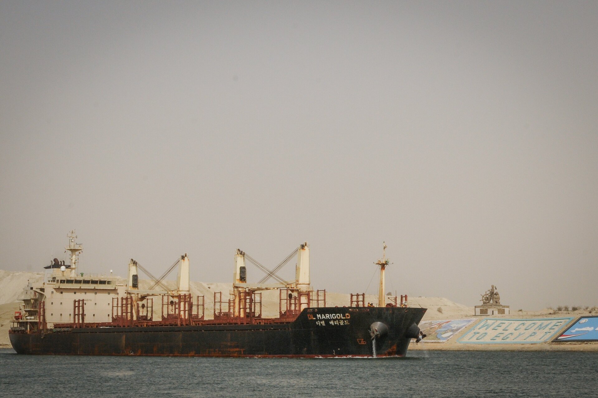 Il canale di Suez è ancora bloccato: situazione in stallo da 3 giorni