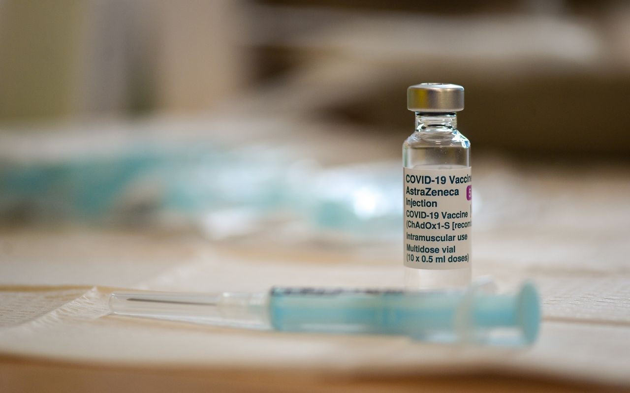La fake news sui vaccini AstraZeneca rilanciata da un prete (VIDEO)