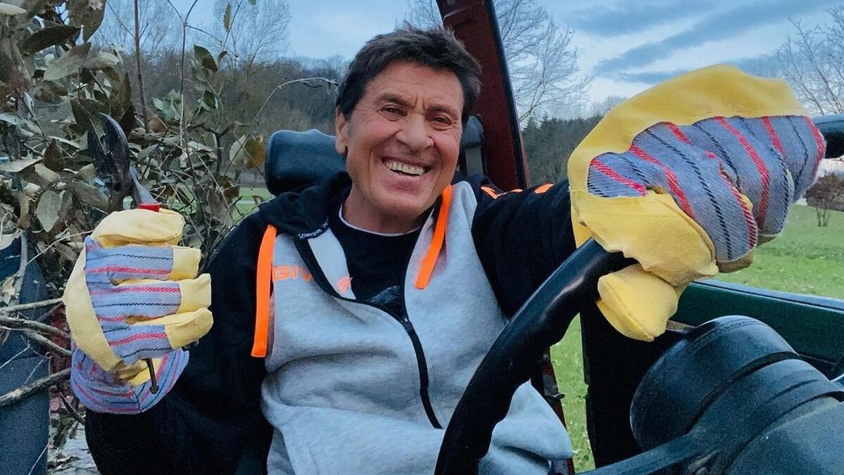 Gianni Morandi, video sui social dopo l’incidente: “Sì, sono stato veramente fortunato…”
