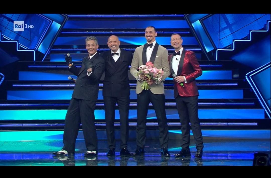 Sanremo 2021, Ibrahimović e Mihajlović cantano “Io vagabondo” con Fiorello ed Amadeus