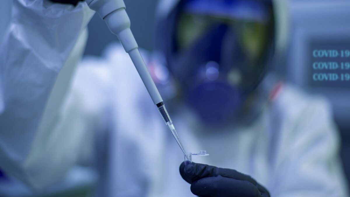 Monoclonali: comincia la sperimentazione sui volontari